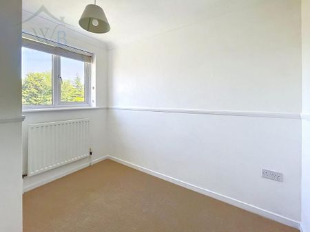 4 bedroom terraced house to rent - Photo 4