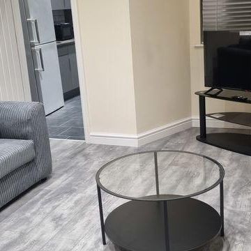 4 bedroom terraced house to rent - Photo 1