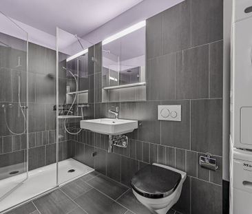 Modern apartment with exclusive amenities and an urban touch - Photo 6