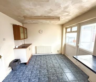 3 bedroom terraced house to rent - Photo 6