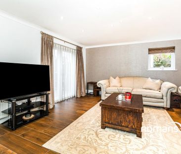 4 bedroom detached house to rent - Photo 1