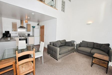 3 Bed Flat, Steele House, M5 - Photo 2