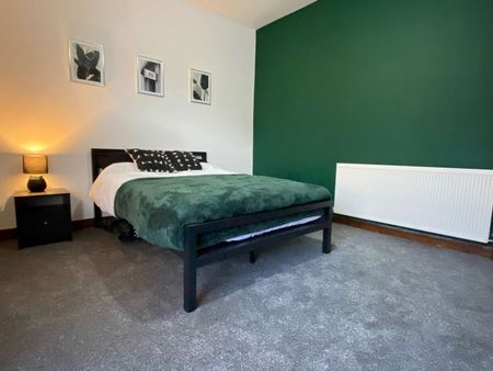 4 Bedroom Professionals House Share Room 2 - Photo 4