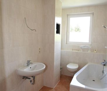 Gepflegte Wohnung mit sonnigem Balkon!! - Photo 4