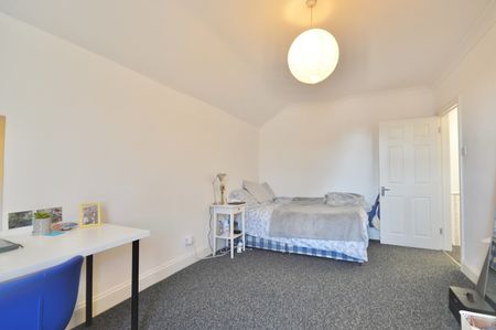 4 Bed Maisonette, Mitcham Lane, SW16 - Photo 4