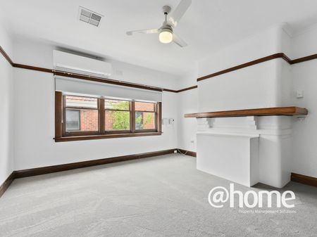 Charming Art Deco - Photo 5