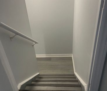 For Lease - 3 Talence Drive, Hamilton, Ontario - Photo 6