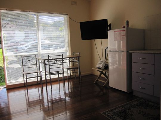 Charming One-Bedroom Villa - Photo 1