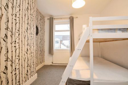 3 bedroom terraced house to rent - Photo 5