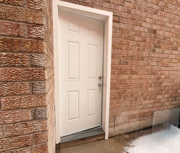 For Lease - 2129 Glenfield Road Unit# Bsmt, Oakville, Ontario - Photo 2