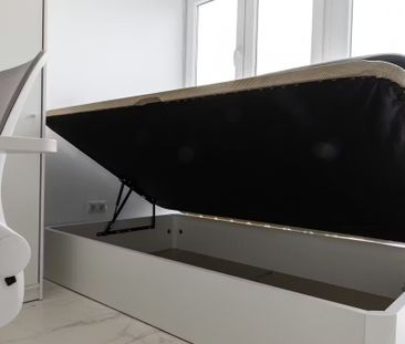 Plaza Jiménez Díaz, Getafe, Community of Madrid 28903 - Photo 3