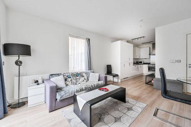 1 bedroom flat to rent - Photo 1