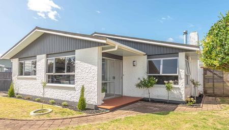 SPRINGVALE - 3 BEDROOMS - Photo 3