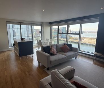 2 bedroom flat to rent - Photo 2