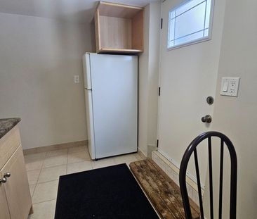 For Lease - 905 Lansdowne Avenue Unit# Lower, Toronto, Ontario - Photo 1