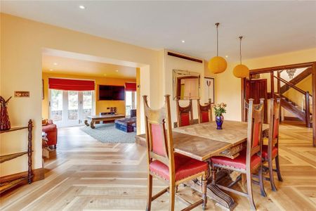 5 bedroom detached house to rent - Photo 5