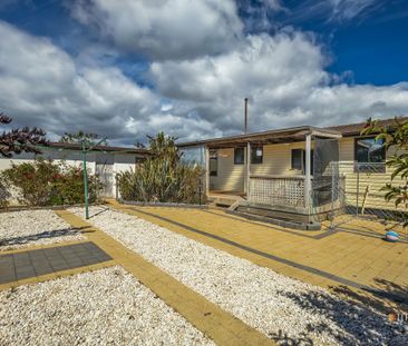 82 Nixon Street, DEVONPORT - Photo 1