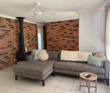 Charming Coastal Home – Walk to the Beach! - Photo 1