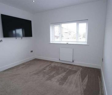Westfield Lane, Moorview Villas, Wrose, BD18 - Photo 5