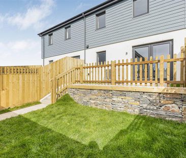 2 bedroom terraced house to rent - Photo 2