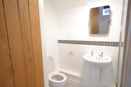 2 bedroom apartment to rent - Photo 4