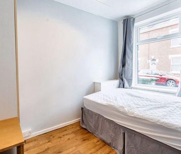 Mixed use to rent - Photo 3