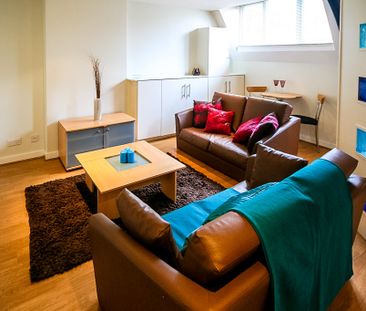 23 CLIFF ROAD - DESIGN HOUSE Leeds - LS6 2ET - Photo 1