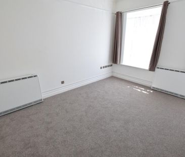 2 bedroom maisonette to rent - Photo 2