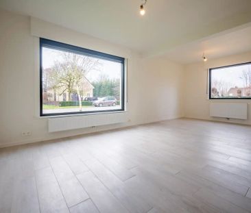 WAREGEM - Totaal gerenoveerde woning met 3 SLPK in residentiële omg... - Foto 1