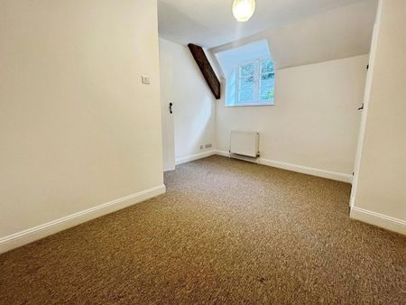 3 bedroom terraced house to rent - Photo 5