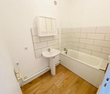 Location Appartement 3 pièces 85m² MACON 71000 - Photo 3