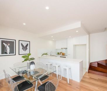 Stylish Bulimba living - Photo 4