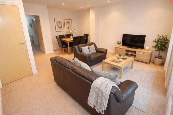 1 bedroom in a house share to rent - Photo 1