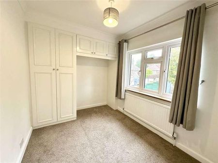 Links Drive, Radlett, Hertfordshire, WD7 - Photo 2