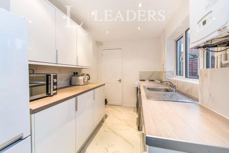 1 bedroom terraced to rent Fairfax Road, Colchester, Essex, CO2 - Photo 5