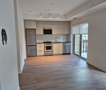 For Lease - 3008 William Cutmore Boulevard, Oakville, Ontario - Photo 3