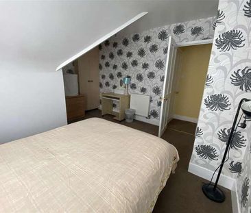 Margate Road, Ramsgate, CT11 - Photo 1