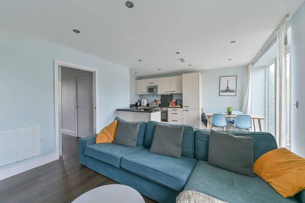 2 bedroom flat to rent - Photo 1