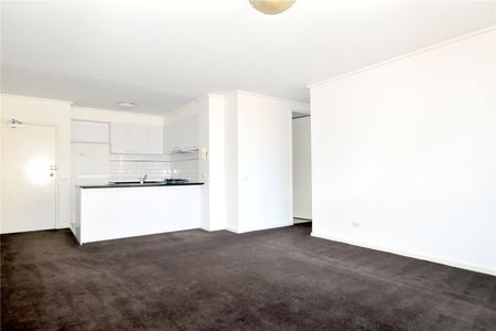 1010/28 Bank Street - Photo 2