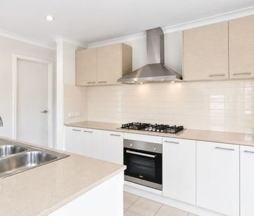 Spacious Family Living in Berwick Waters Estate - Photo 4