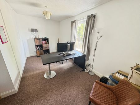 3 bedroom link detached to rent The Broadway, St Ives - Photo 3