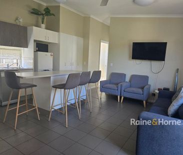 Charming 3-Bedroom Cabin - Compact, Complete & Convenient - Photo 1