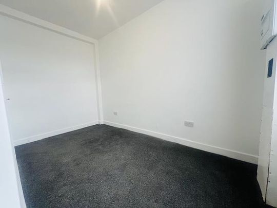 Leyland Road, Burnley - Photo 1