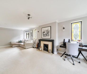 5 bedroom detached house to rent - Photo 1