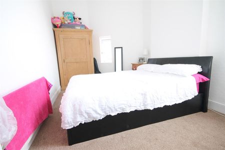 Lyndhurst Avenue, Jesmond - Photo 4