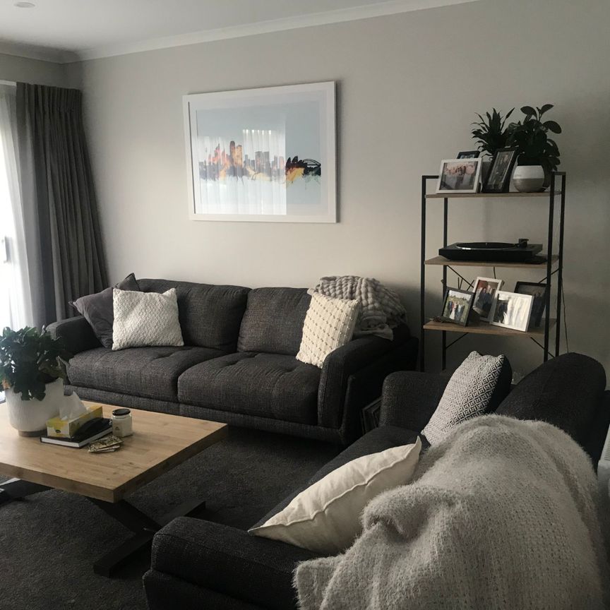 14 Bluff Road, Kenepuru - Photo 1