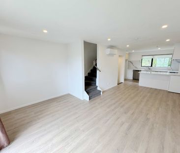 Executive Townhouse with Modern Design and Great Location - Photo 1