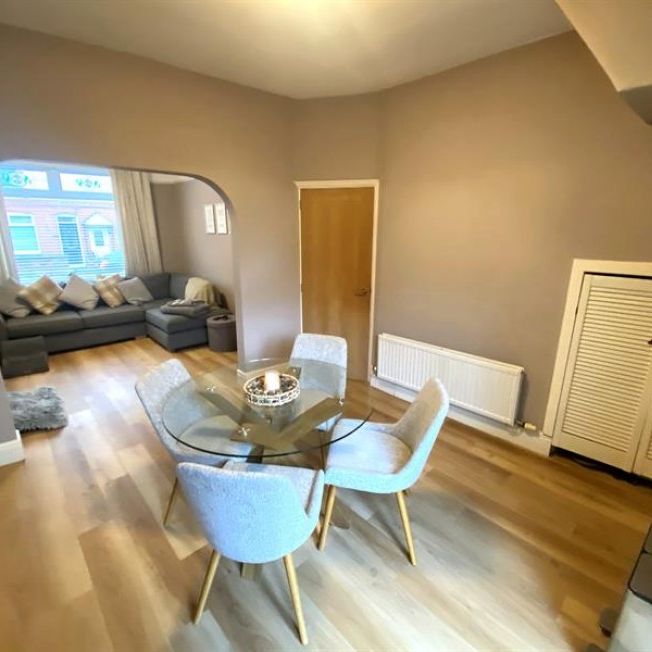 2 Bedroom Terraced To Let - Photo 1