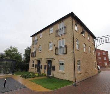 Holts Crest Way, Leeds City Centre, LS12 2AG - Photo 1