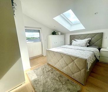 Gut geschnittene 2-Zimmer-Dachgeschosswohnung mit schönem Balkon un... - Foto 1